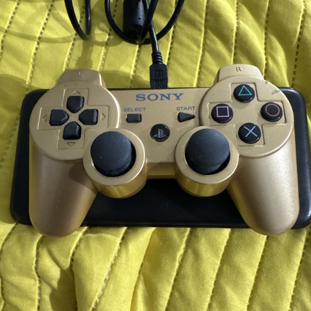 PlayStation 3 Yakuza Ryu ga Gotoku 5 EMBLEM EDITION DUALSHOCK 3 Controller Gold
